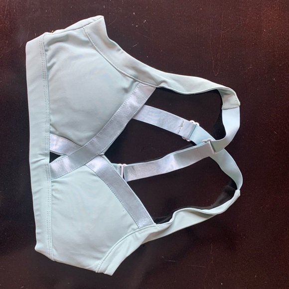 Custom Soft-Green 2-Piece Fitness Set - Picture 5 of 7